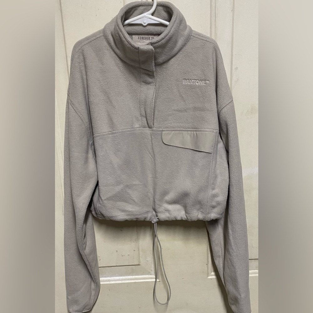 Forever 21 PANTONE Cropped Fleece Pullover Gray Quarter Snap Buttons